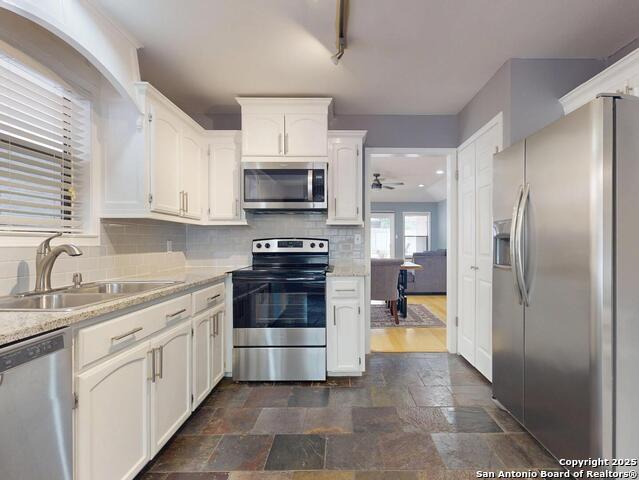 Image 5 of 36 For 15007 Miss Ellie Dr