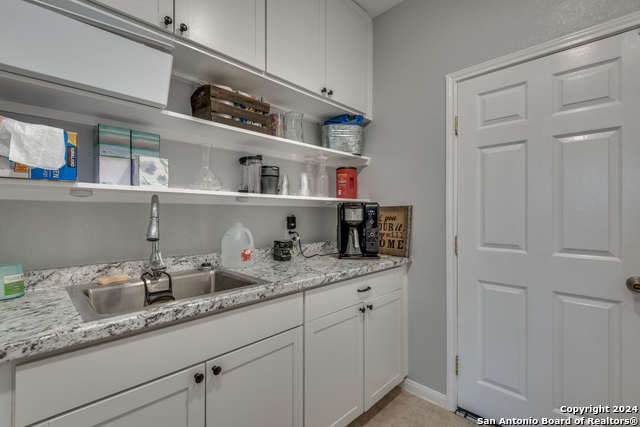 Listing photo id 24 for 200 Amber Ash