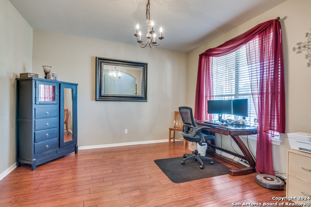 Listing photo id 2 for 200 Amber Ash