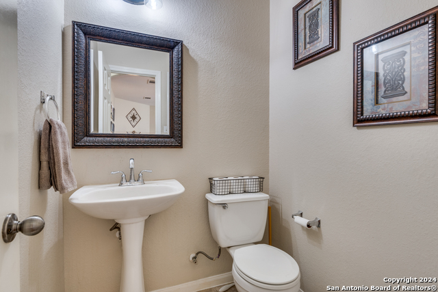 Listing photo id 4 for 200 Amber Ash