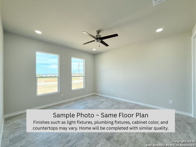 Image 10 of 27 For 419 San Ignacio Ave N