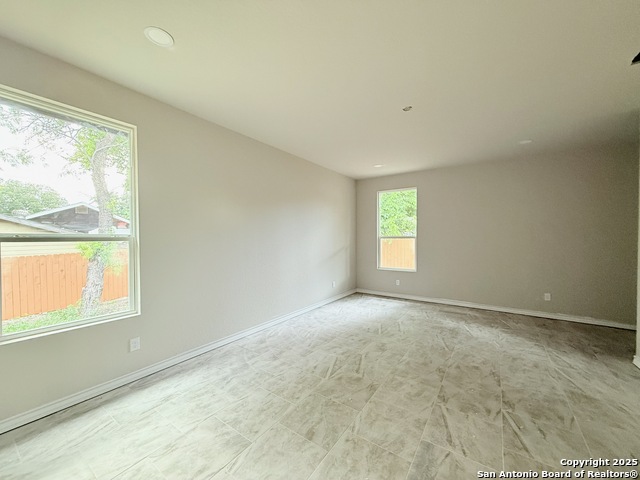 Image 22 of 27 For 419 San Ignacio Ave N