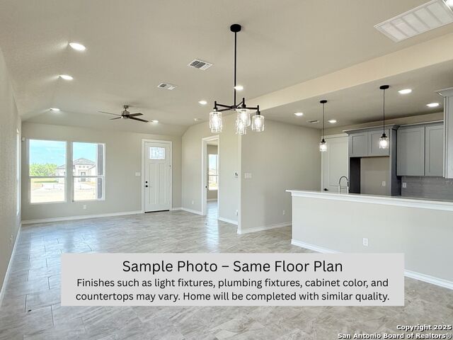 Image 3 of 27 For 419 San Ignacio Ave N
