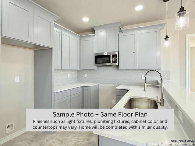 Image 9 of 27 For 419 San Ignacio Ave N