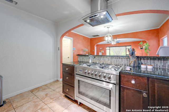 Image 14 of 32 For 2231 Woodlawn W