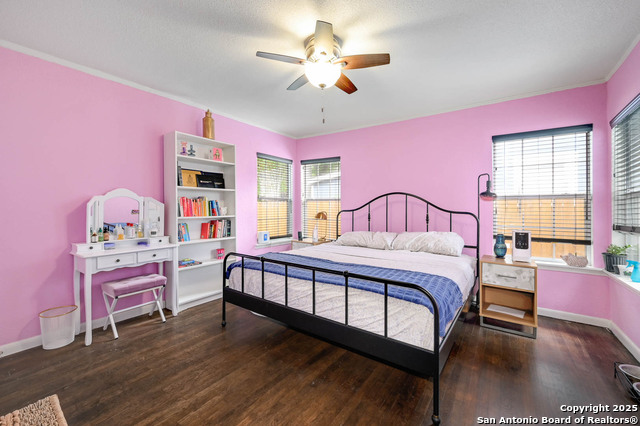 Image 19 of 32 For 2231 Woodlawn W