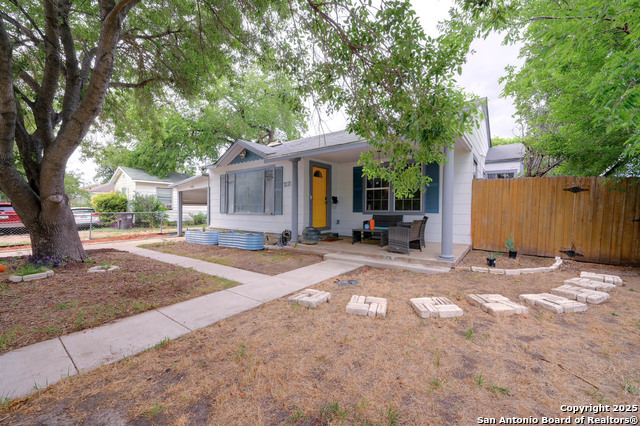 Image 22 of 32 For 2231 Woodlawn W