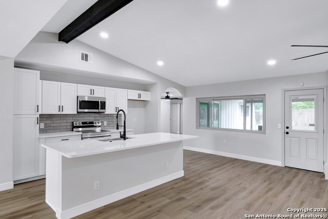 Image 14 of 43 For 5807 Sun Ridge