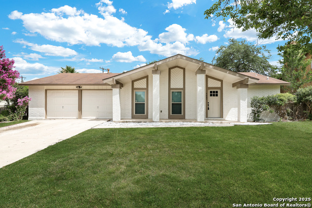 Image 2 of 43 For 5807 Sun Ridge