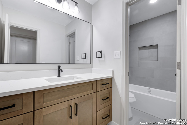 Image 33 of 43 For 5807 Sun Ridge