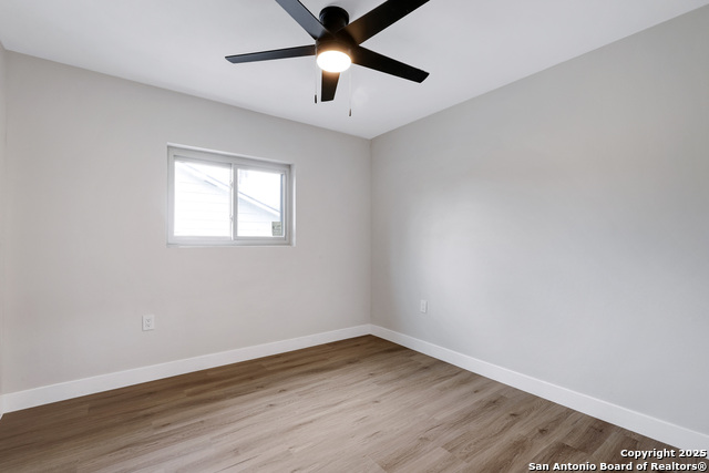 Image 37 of 43 For 5807 Sun Ridge