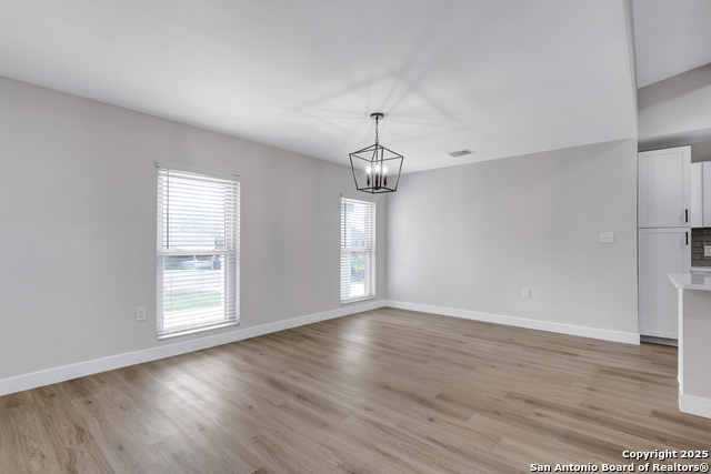 Image 7 of 43 For 5807 Sun Ridge