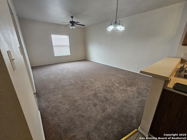 Listing photo id 1 for 4911 Ali Ave 4