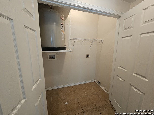 Listing photo id 6 for 4911 Ali Ave 4