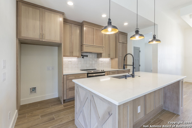 Image 10 of 28 For 645 Jonquil Dr