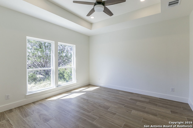 Image 12 of 28 For 645 Jonquil Dr