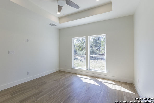 Image 14 of 28 For 645 Jonquil Dr