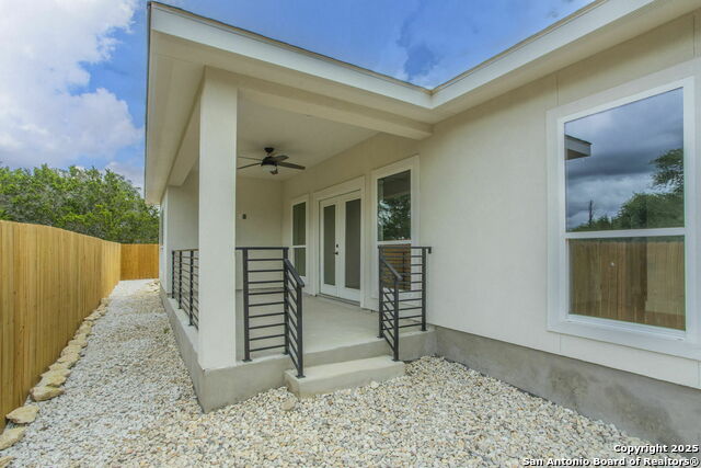 Image 22 of 28 For 645 Jonquil Dr