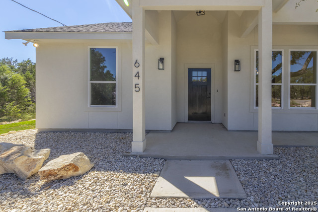 Image 6 of 28 For 645 Jonquil Dr