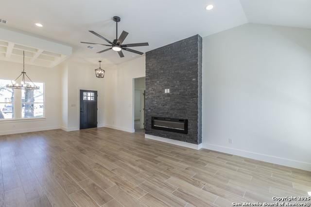 Image 9 of 28 For 645 Jonquil Dr