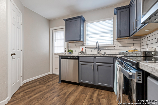 Image 11 of 26 For 10630 Shaenview