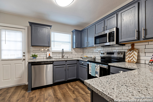 Image 12 of 26 For 10630 Shaenview