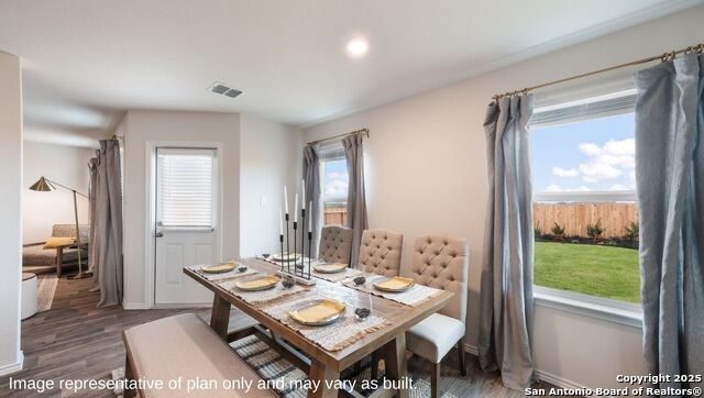 Image 10 of 89 For 225 Pigeon Green
