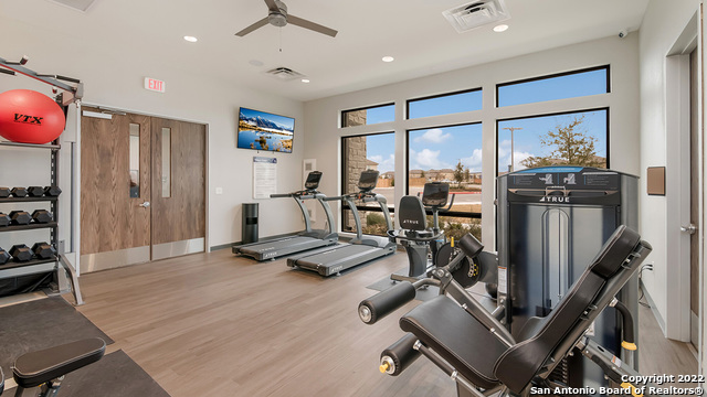 Listing photo id 32 for 14818 Pearl Flats