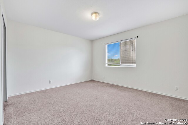 Image 15 of 24 For 5827 Waterford Oaks