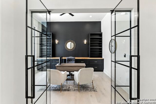 Listing photo id 10 for 10302 Kendall Canyon