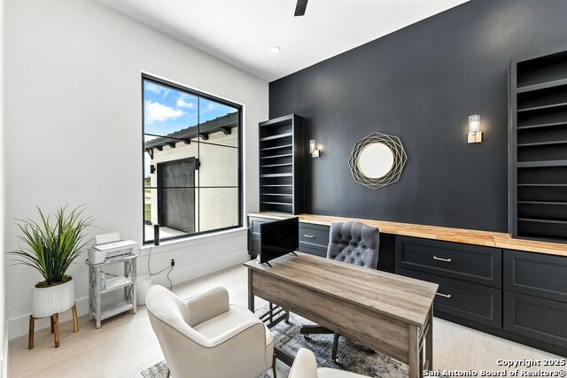 Listing photo id 11 for 10302 Kendall Canyon