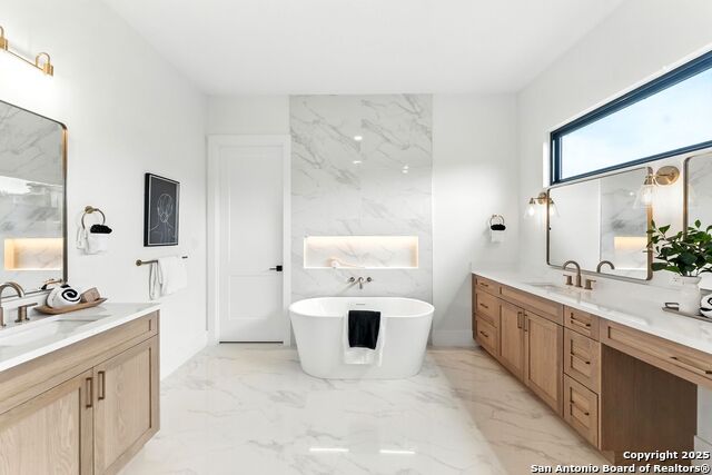 Listing photo id 16 for 10302 Kendall Canyon