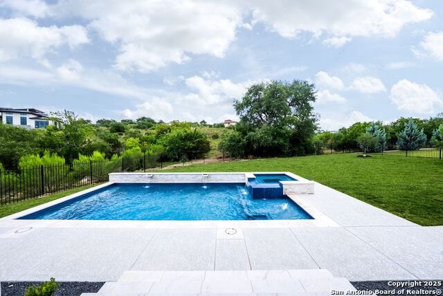 Listing photo id 28 for 10302 Kendall Canyon