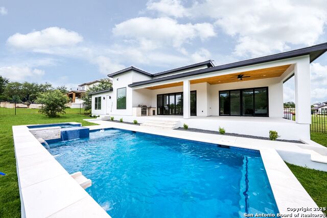 Listing photo id 31 for 10302 Kendall Canyon