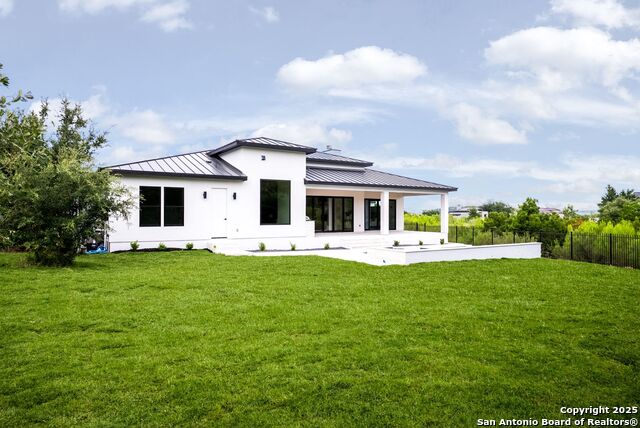 Listing photo id 32 for 10302 Kendall Canyon