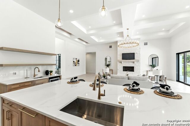 Listing photo id 4 for 10302 Kendall Canyon