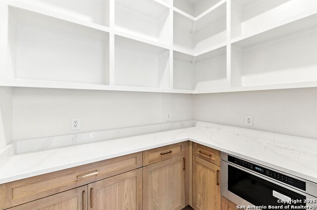 Listing photo id 7 for 10302 Kendall Canyon
