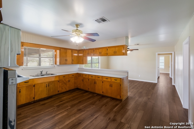 Image 8 of 35 For 403 Meyer E