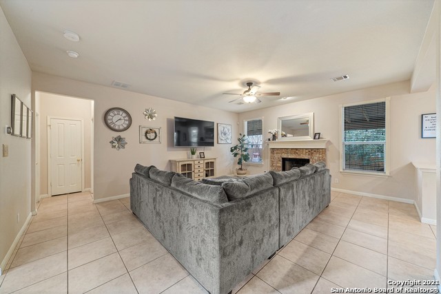 Image 4 of 28 For 20819 Las Lomas Blvd