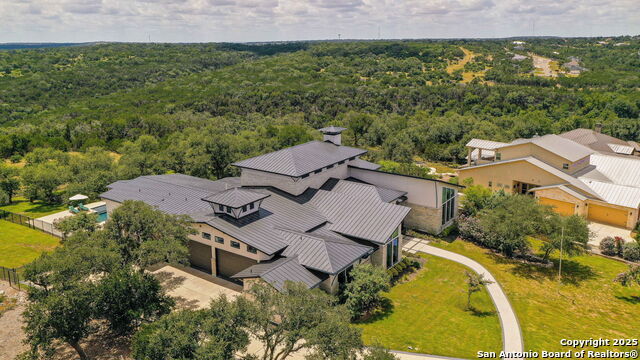 Listing photo id 111 for 1534 Circolare