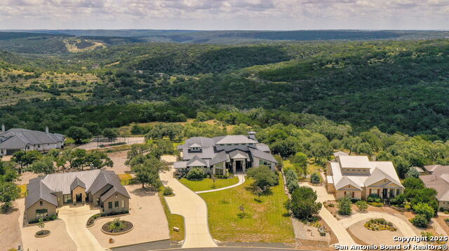 Listing photo id 113 for 1534 Circolare