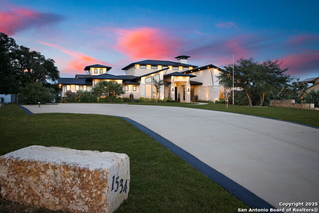 Listing photo id 10 for 1534 Circolare