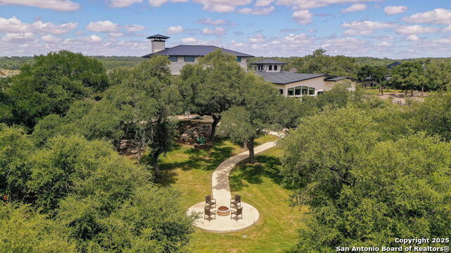 Listing photo id 118 for 1534 Circolare