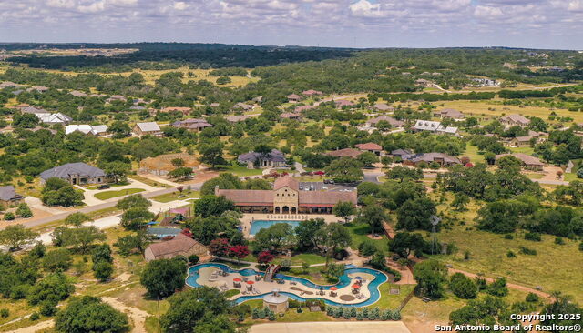 Listing photo id 121 for 1534 Circolare