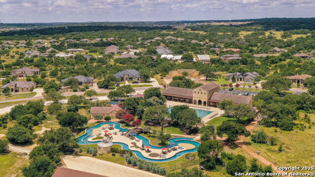 Listing photo id 122 for 1534 Circolare