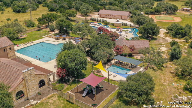 Listing photo id 127 for 1534 Circolare