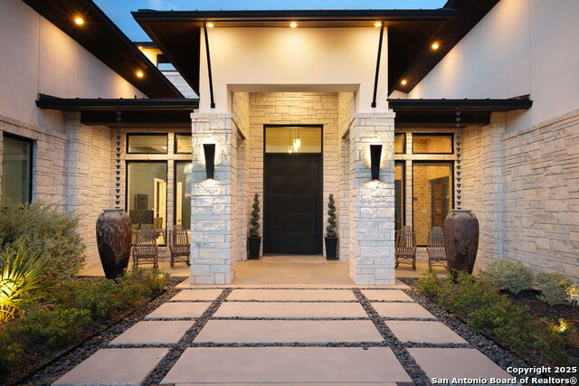 Listing photo id 0 for 1534 Circolare