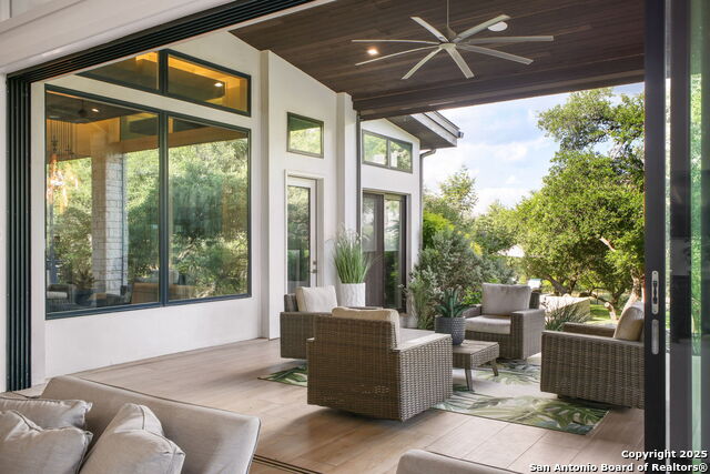 Listing photo id 24 for 1534 Circolare