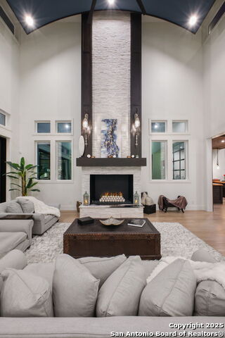 Listing photo id 26 for 1534 Circolare