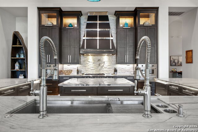 Listing photo id 33 for 1534 Circolare